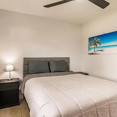 Poolfront Cottage Near Beach With Full Kitchen! Fort Myers Exterior foto